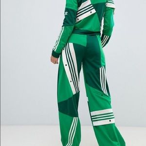 Walk this Way! Green light means go!